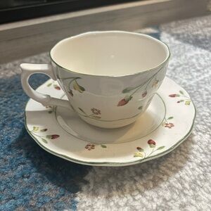 Nikko Versailles Flat Cup & Saucer Set